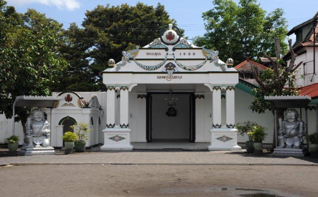 Adilla Syariah Ambarukmo Hotel 2*