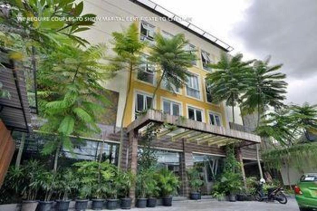 Hotel Adilla Syariah Ambarukmo 2*